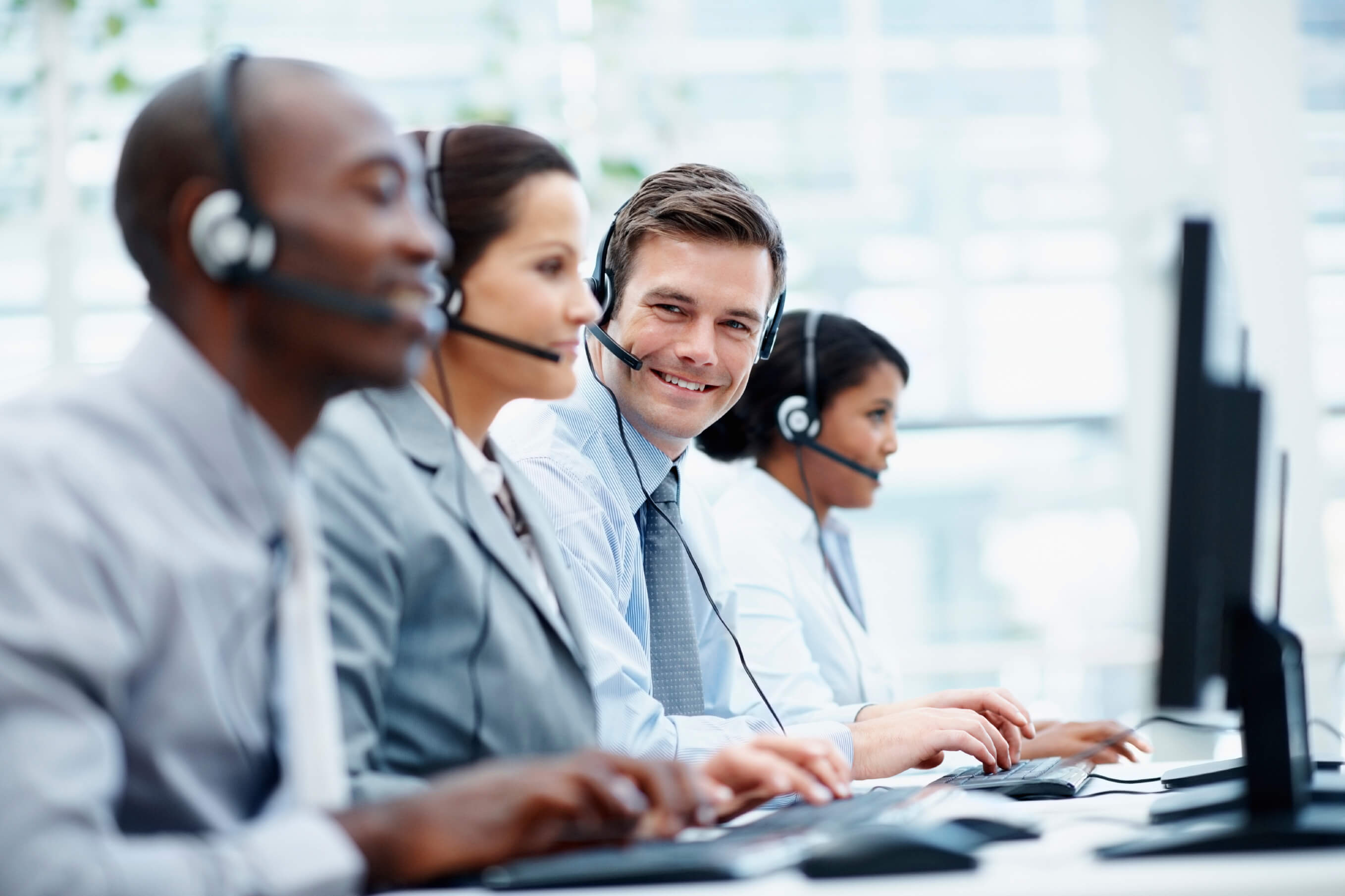 5 Ways Help Desk Outsourcing Can Increase Organizational Efficiency